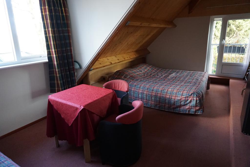 Lucy'S Inn Eesergroen Екстер'єр фото
