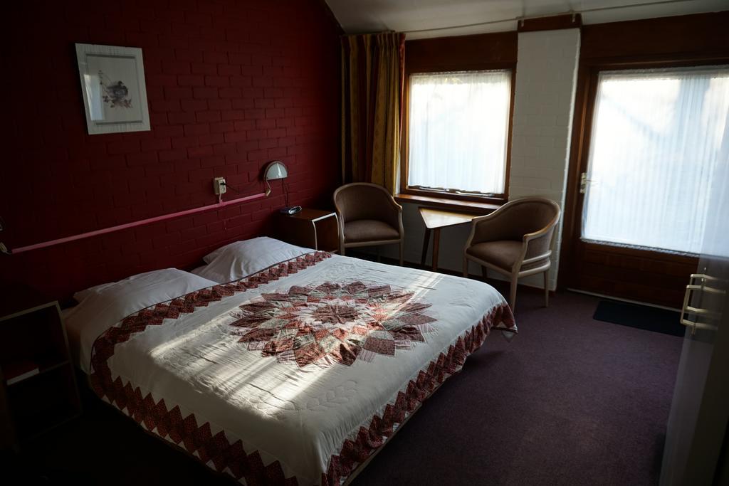 Lucy'S Inn Eesergroen Екстер'єр фото
