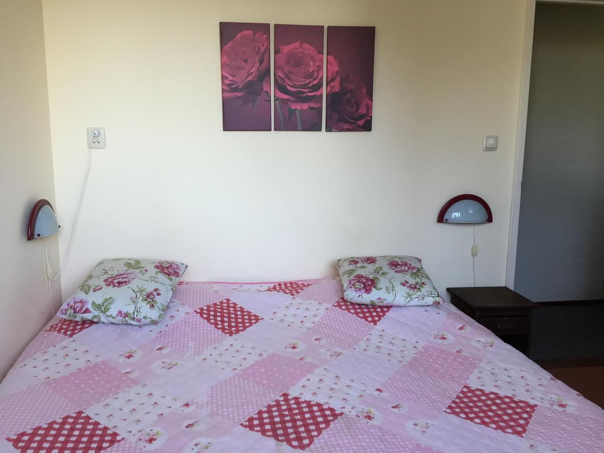Lucy'S Inn Eesergroen Екстер'єр фото