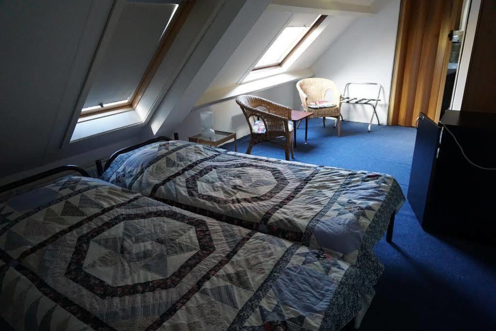 Lucy'S Inn Eesergroen Екстер'єр фото